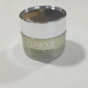 B4G1 Clinique dramatically different cream